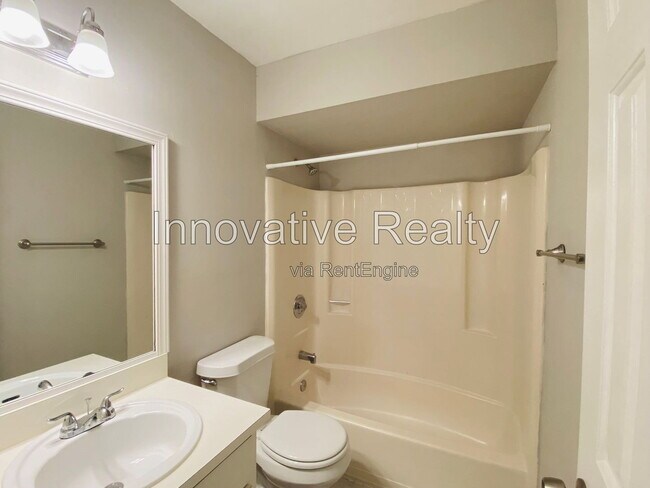 Building Photo - 108 Windtree Ln