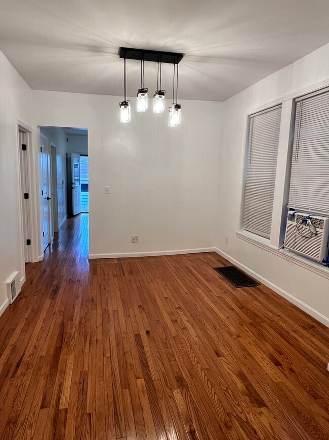 Building Photo - 3511 W Beach Ave