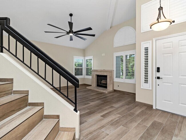 Building Photo - Stunning Fully Remodeled Home in Rancho De...