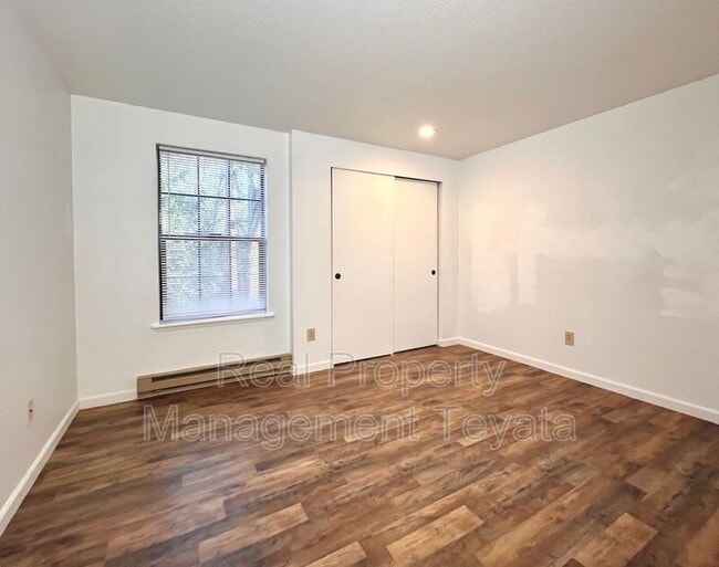 Building Photo - 1334 Puget St