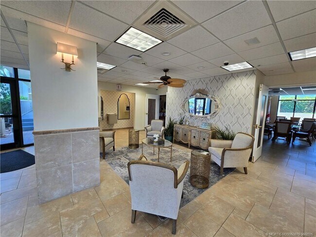 Building Photo - 10600 S Ocean Dr