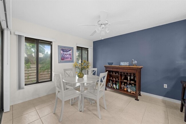 Building Photo - 804 Sorrento Pl