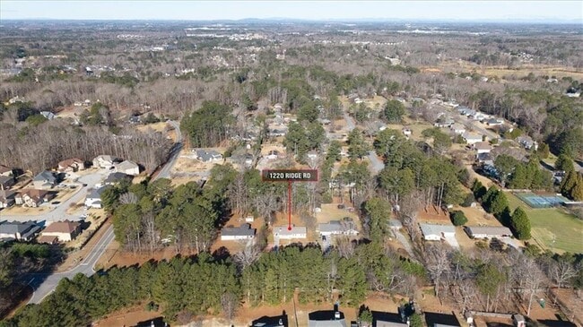 Building Photo - 1220 Ridge Rd