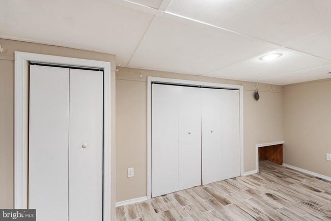 Building Photo - 236 Gerritt St