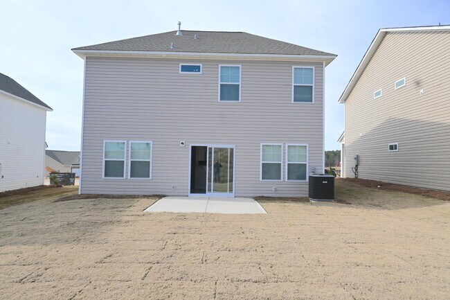 Building Photo - 692 Manitou Cir