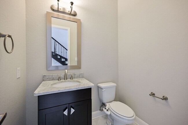 Building Photo - Lakefront Luxury Rental in Cross Creek Ranch