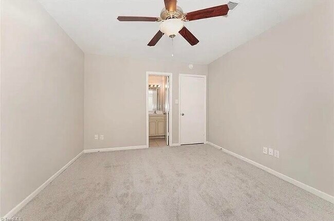 Building Photo - 1620 Windsong Ct