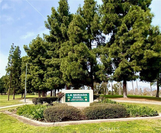 Building Photo - 16208 Peppertree Ln