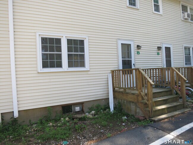 Building Photo - 6 Carolina Dr