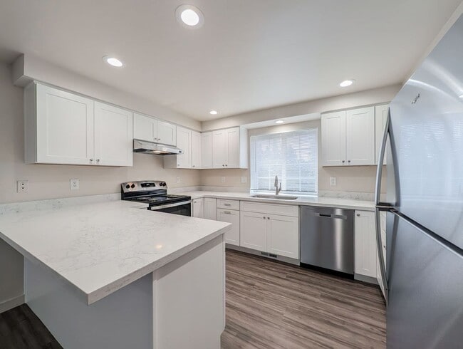 Building Photo - 5411 99th Pl NE