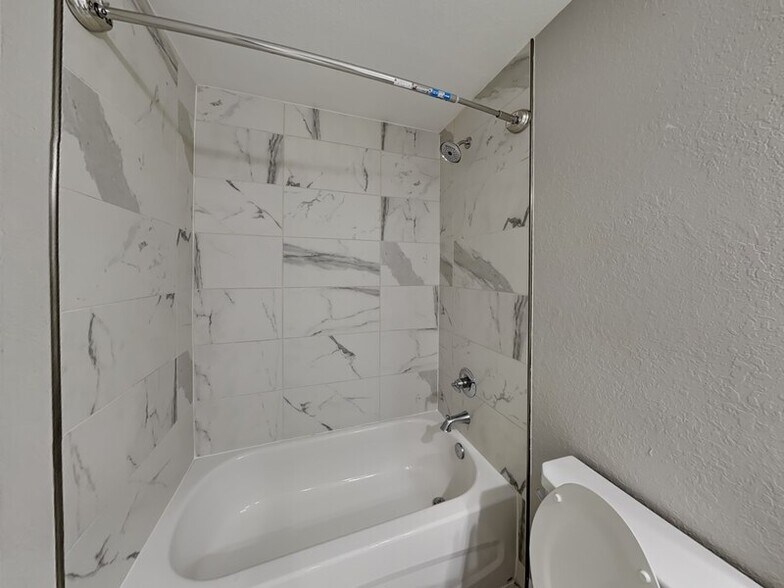 Building Photo - 1984 W Magenta Dr