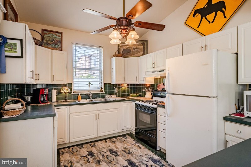 Building Photo - 1211 Tatnall St