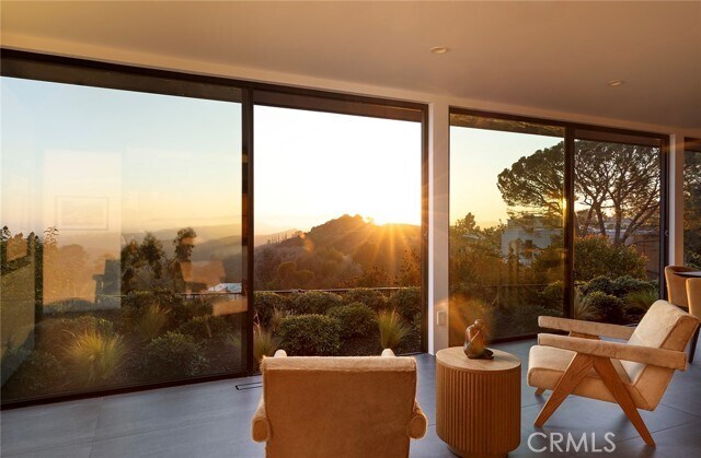 Building Photo - 9015 Alto Cedro Dr