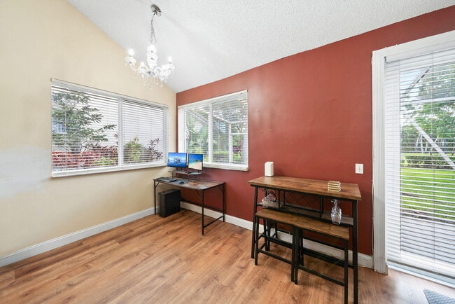 Building Photo - 10569 Pelican Dr