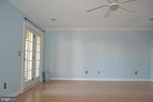 Building Photo - 3947 Valley Ridge Dr