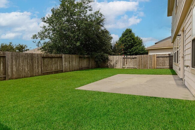 Building Photo - 9960 Hyacinth Way