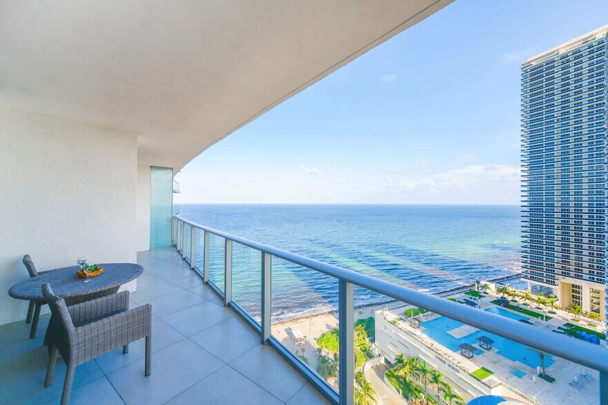 Building Photo - 4111 S Ocean Dr