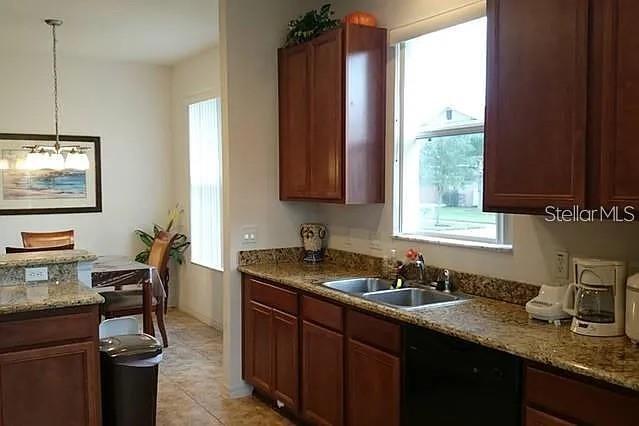 Building Photo - 1001 Tourmaline Dr