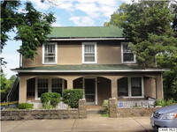 Building Photo - 625 Ridge St