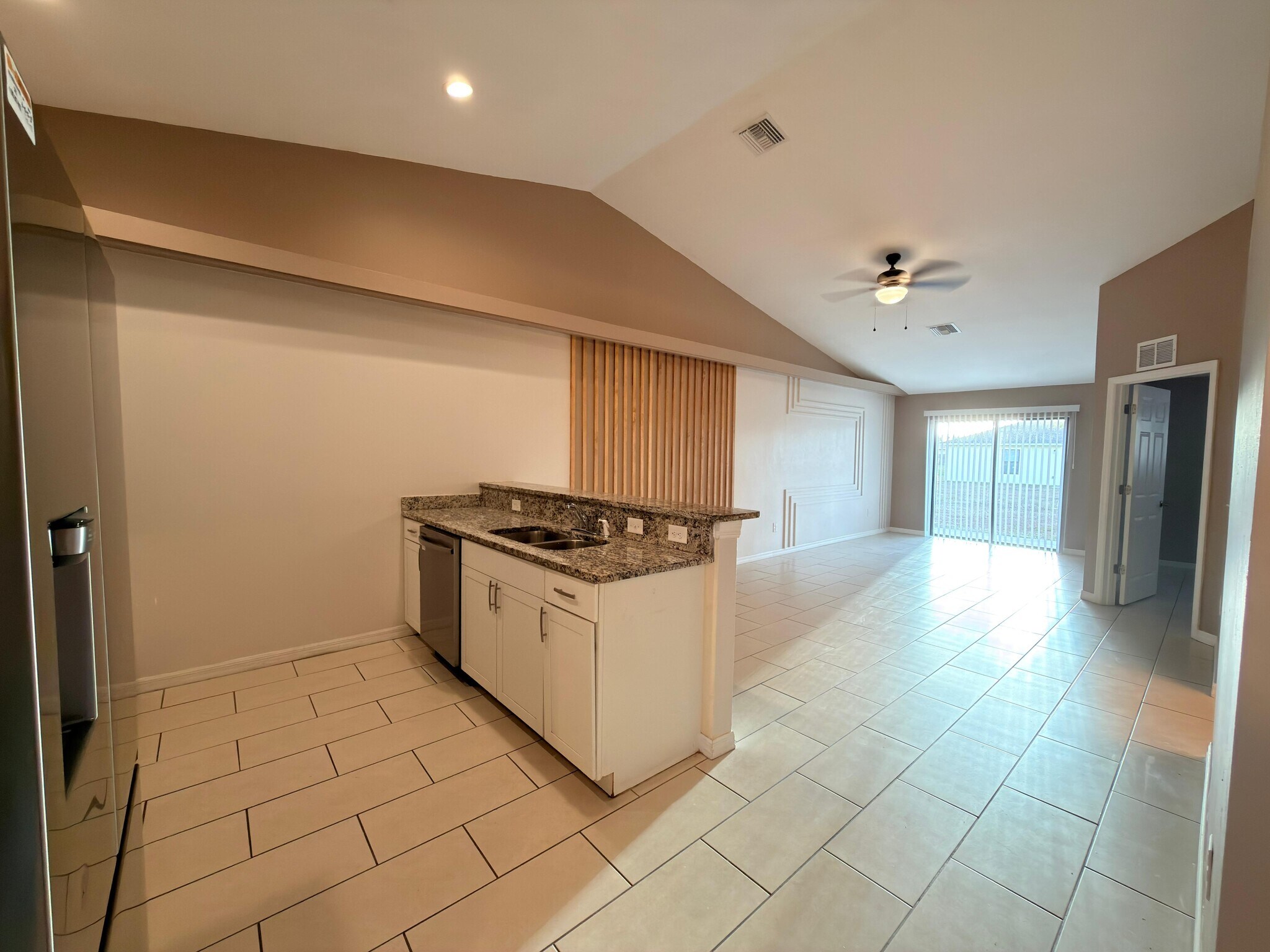 Building Photo - 4124 Skyline Blvd