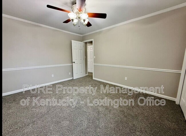 Building Photo - 552 Forest Hill Dr