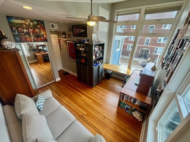 Building Photo - 3700 N Hermitage Ave