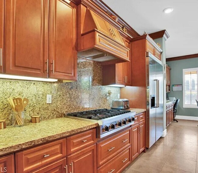 Building Photo - STUNNING STONEBROOK ESTATES HOME