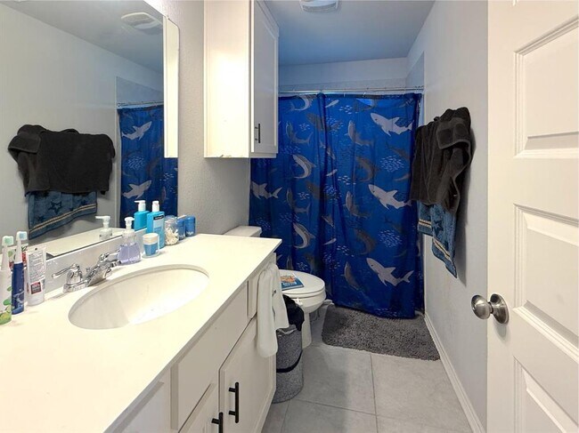 Building Photo - 2004 Pecan Island Dr