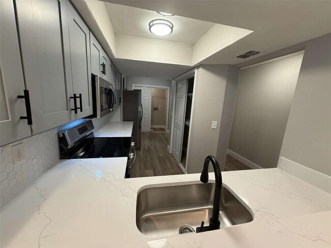 Building Photo - 3588 Raintree Ln