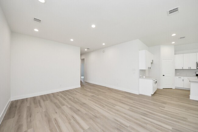 Building Photo - 14380 Zion Gate Crossing