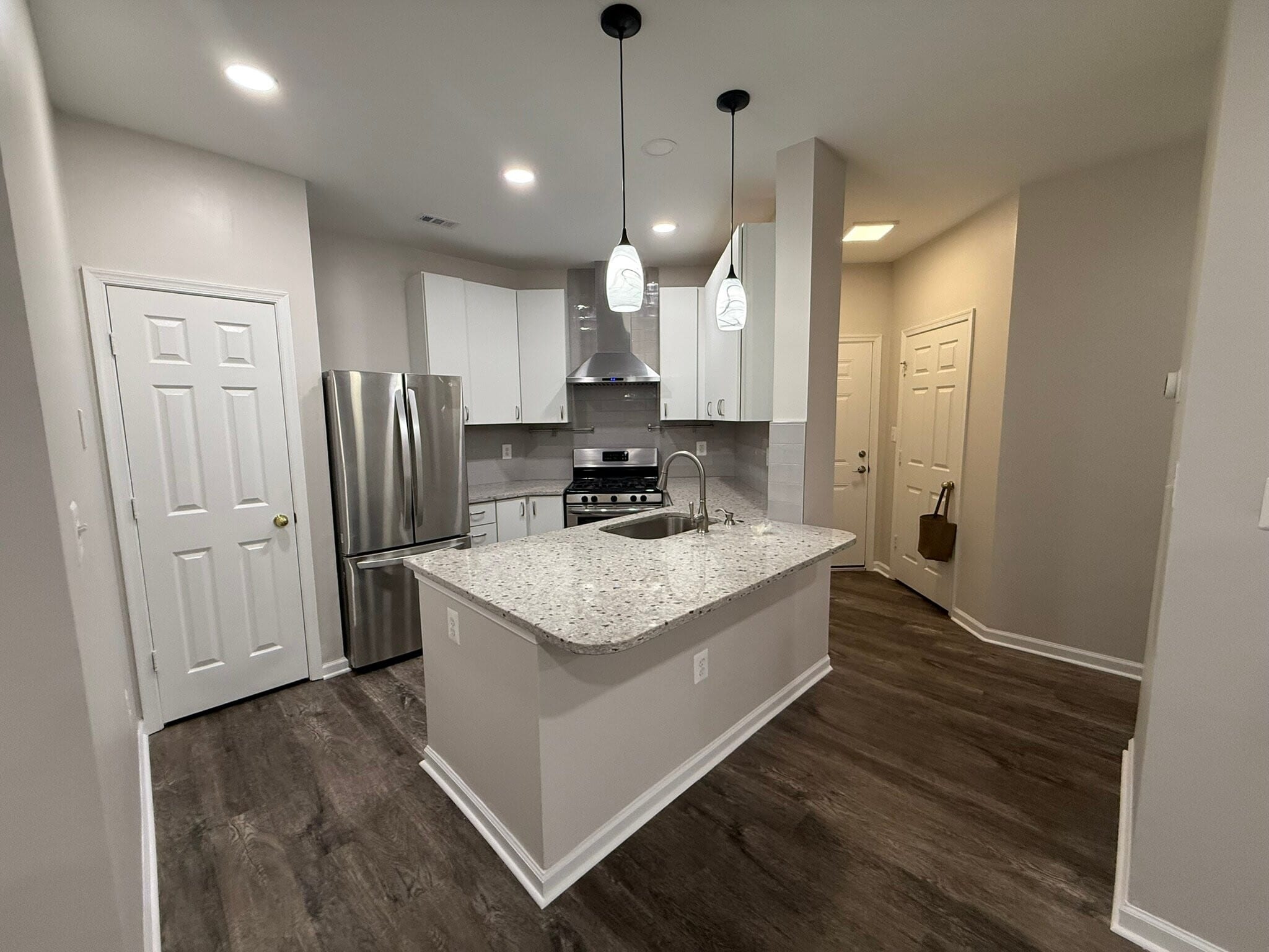 Building Photo - 14301 Rosy Ln
