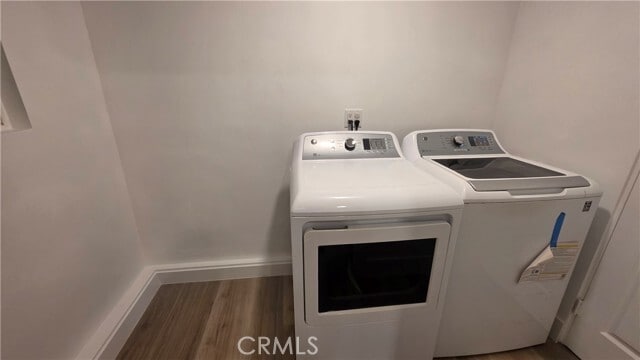 Building Photo - 18224 Chatsworth St