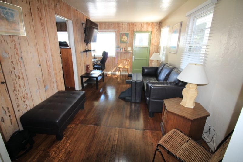 Building Photo - 728 Venice Ct