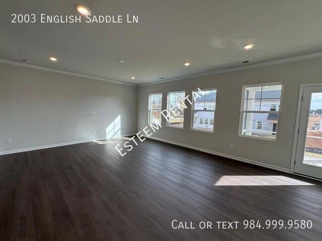 Building Photo - 2003 English Saddle Ln