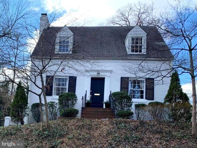 Primary Photo - 1628 N Harrison St