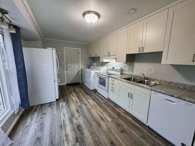 Building Photo - 1711 Wright St