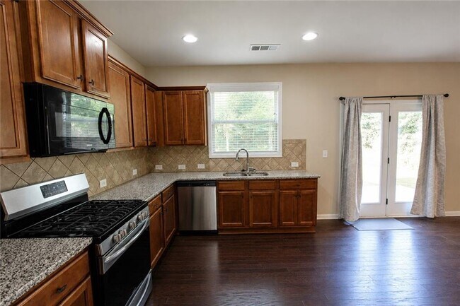 Building Photo - 5817 Park Point