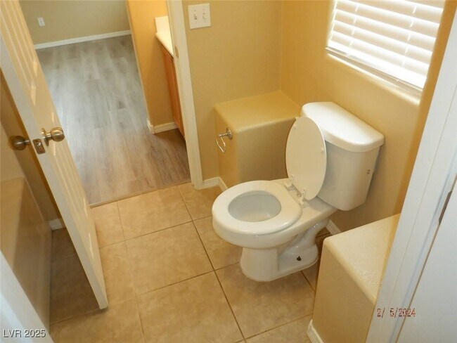 Building Photo - 7920 Windhamridge Dr