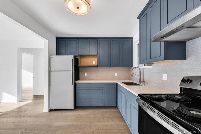 Building Photo - 1700 19th Ave