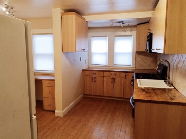 Building Photo - 41 Whittemore Rd