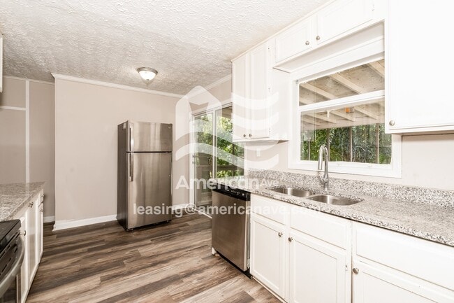 Building Photo - 1530 Hurley Cir