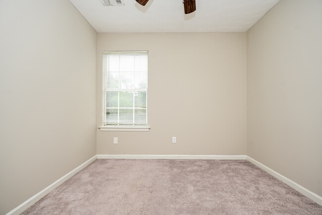 Building Photo - 1540 Labonte Pkwy