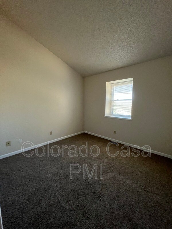 Building Photo - 3450 Foxridge Dr