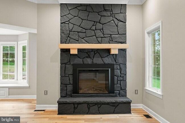 Building Photo - 41433 Red Hill Rd
