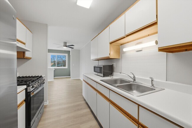 Building Photo - 238 Algonquin Ct