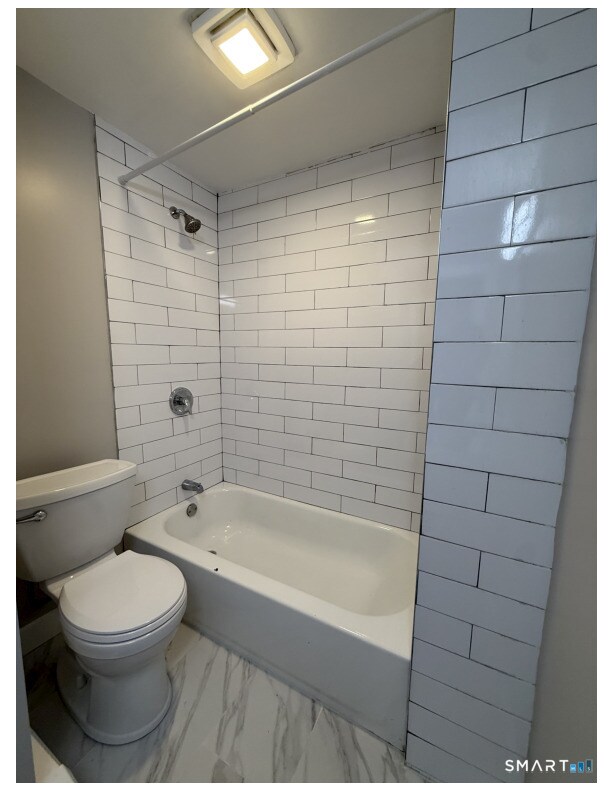 Building Photo - 324 Congress Ave