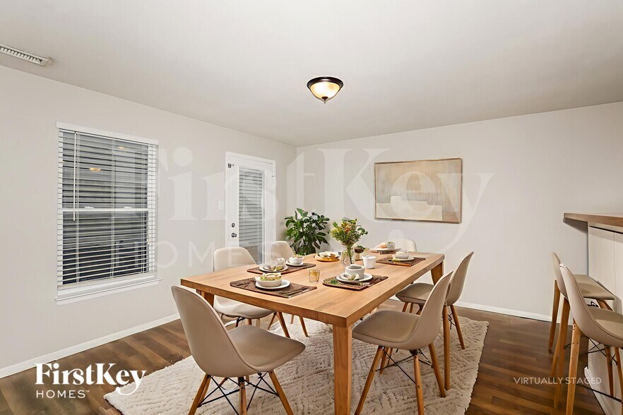 Building Photo - 15490 Gallow Ln