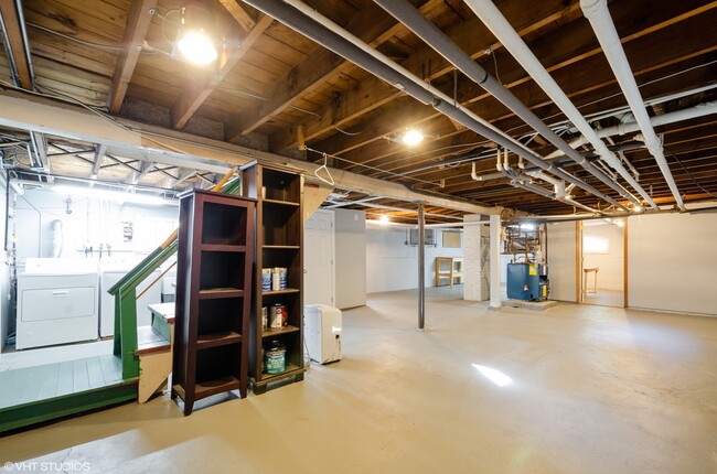 Building Photo - 3016 Thayer St