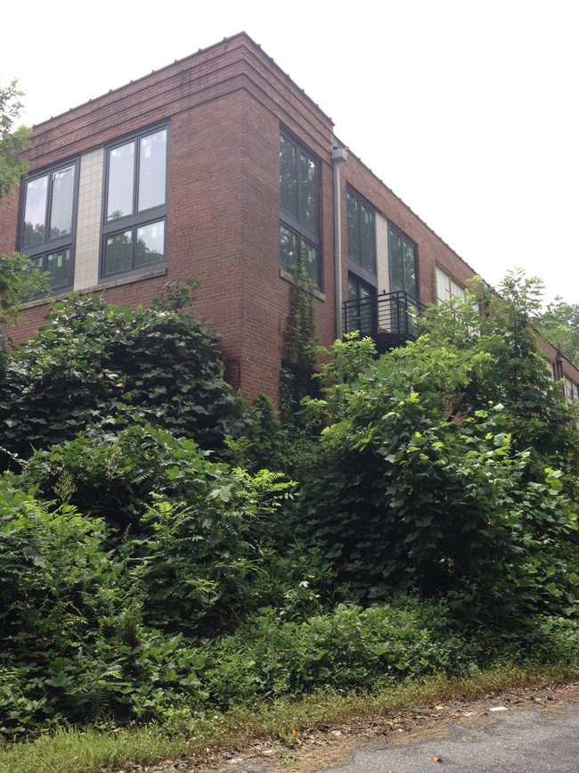 Corner Unit with Balcony - Adams Mill