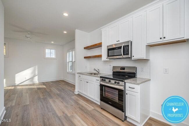 Building Photo - 1407 Sedgefield St